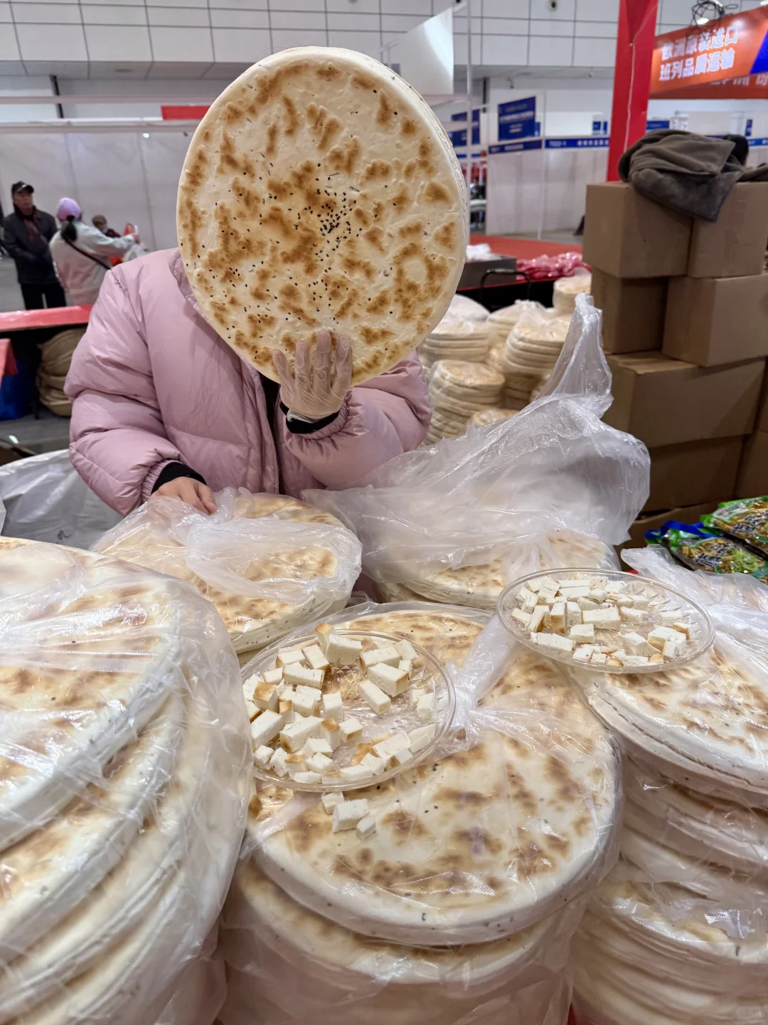 卧槽！济南有了！首届！好超前好多人啊。。