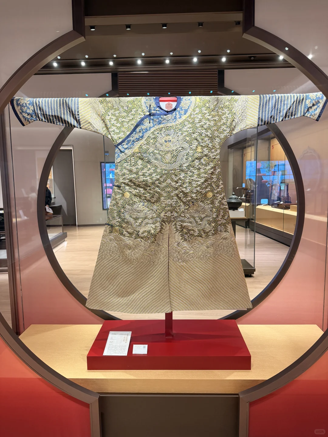 第八次进博会-见到了唐嫣！买了钻石！