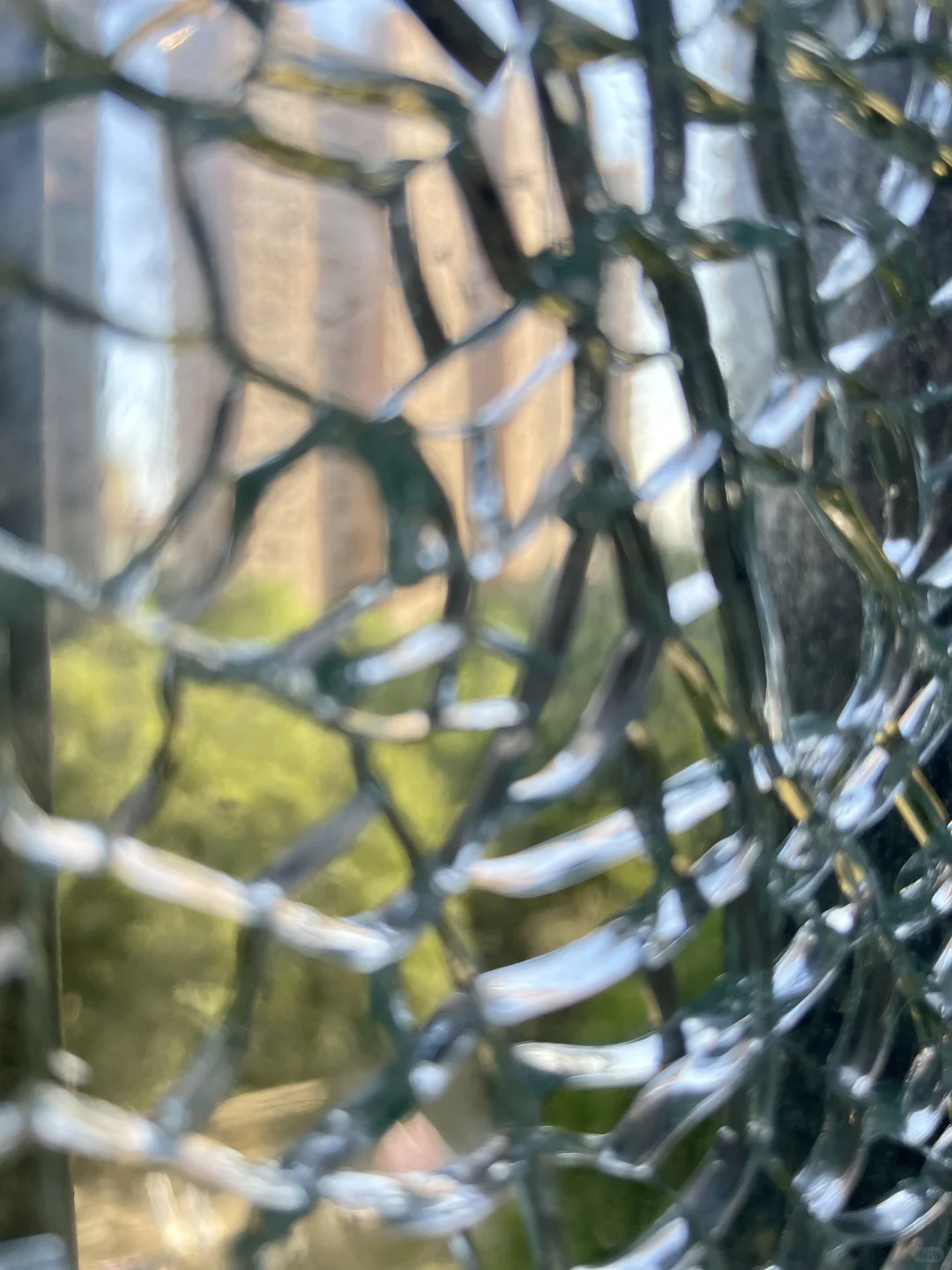 玻璃窗爆了！速看get实用技巧