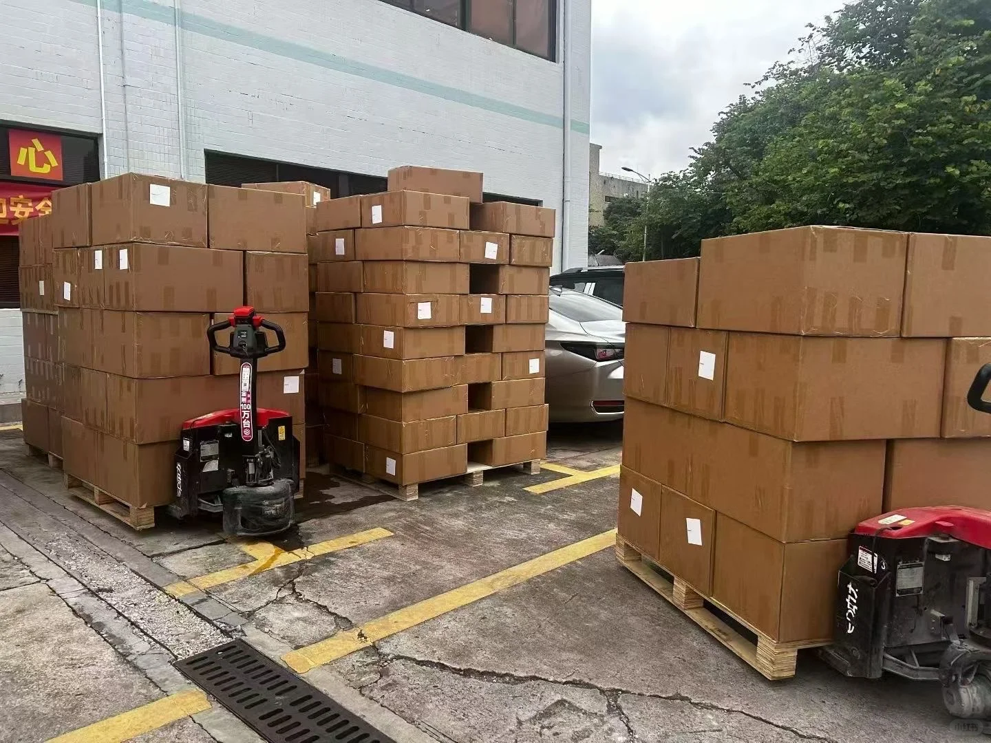 巴林??国际快递，自营双清空海运到门