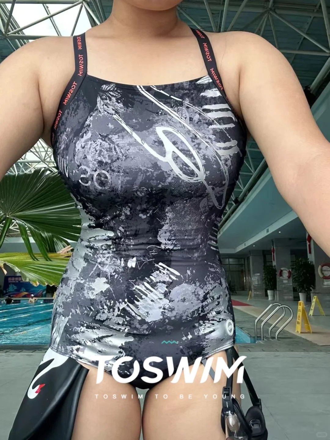 肉肉女生泳衣分享| 先锋印花视觉显瘦10kg