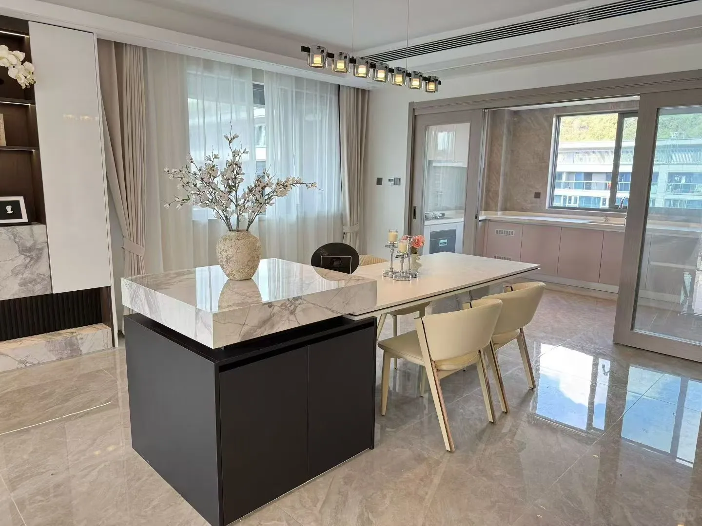 奶油风轻奢4房?边套景光阳台全屋定制