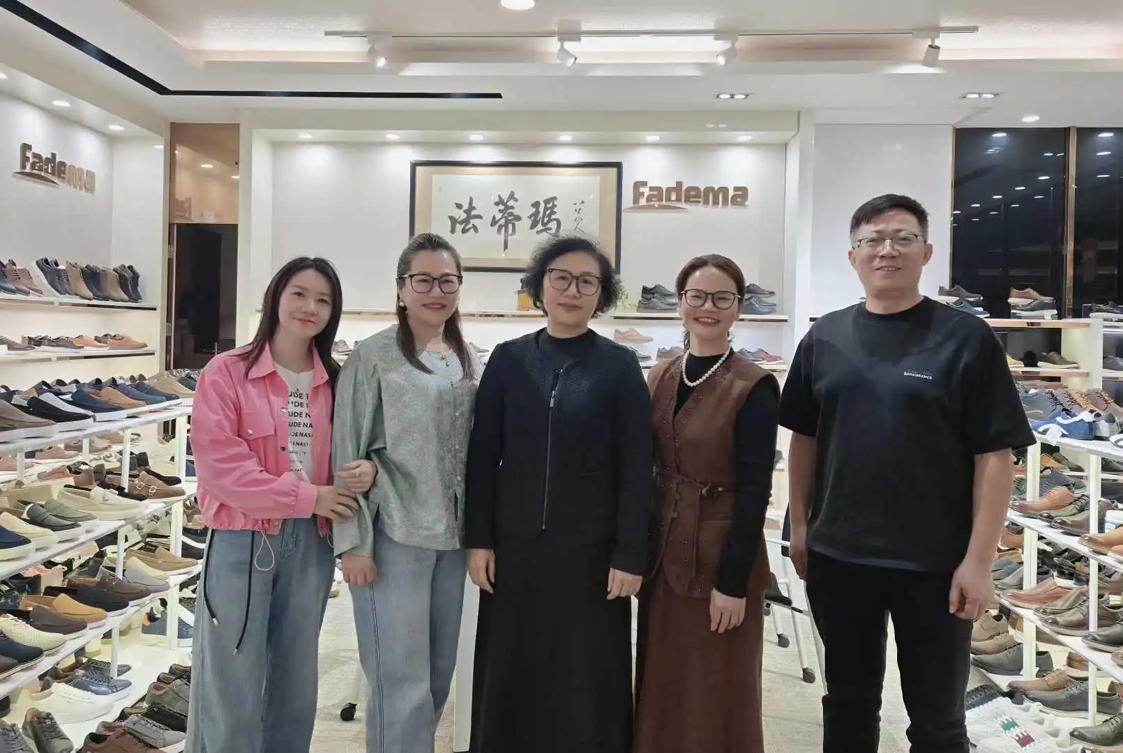 揭秘40年外贸鞋企的生存智慧！