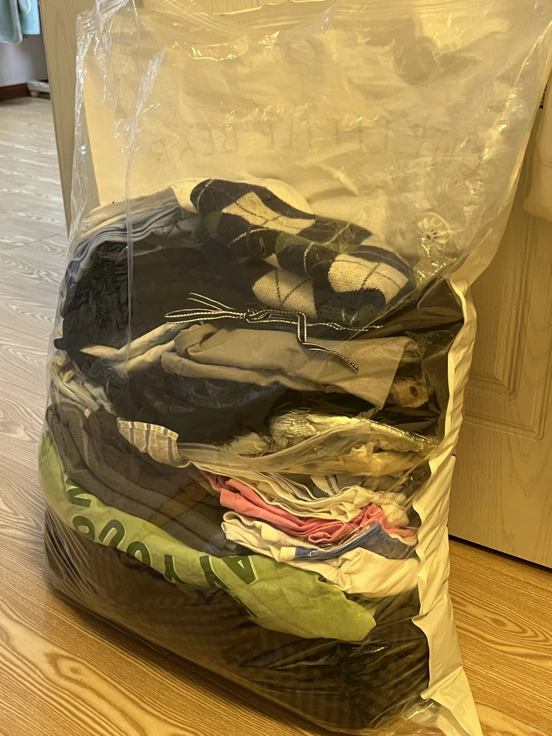 废旧衣服你们都怎么处理