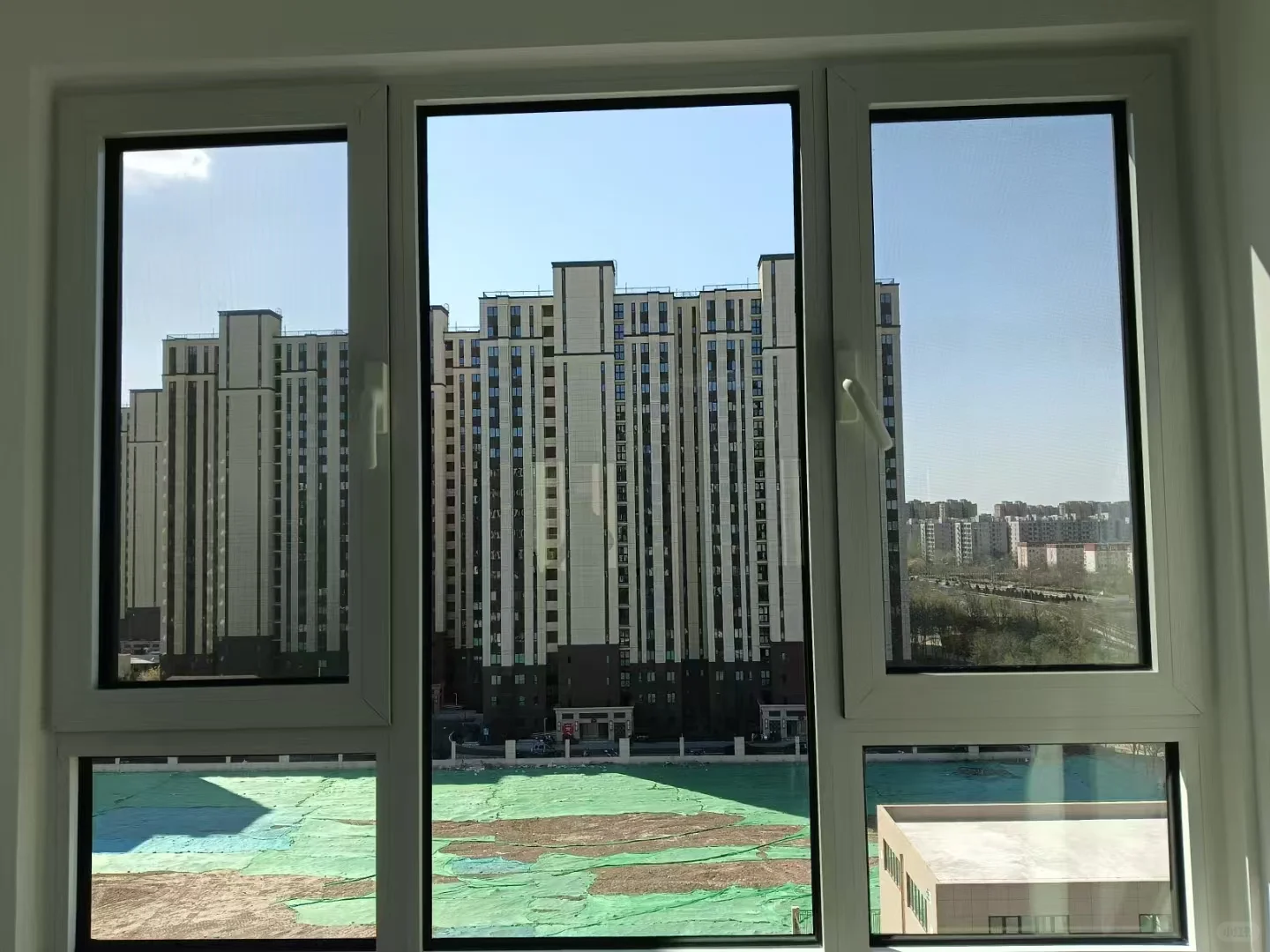 160元擦玻璃太干净了吧