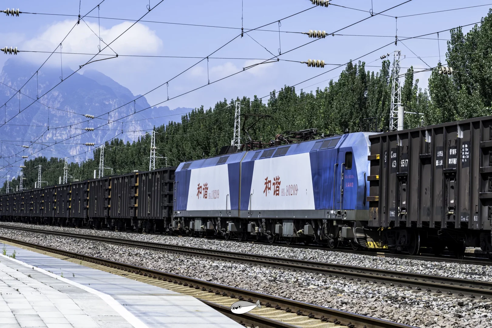 大秦线上的万吨巨龙 长长长长长长长～～～～