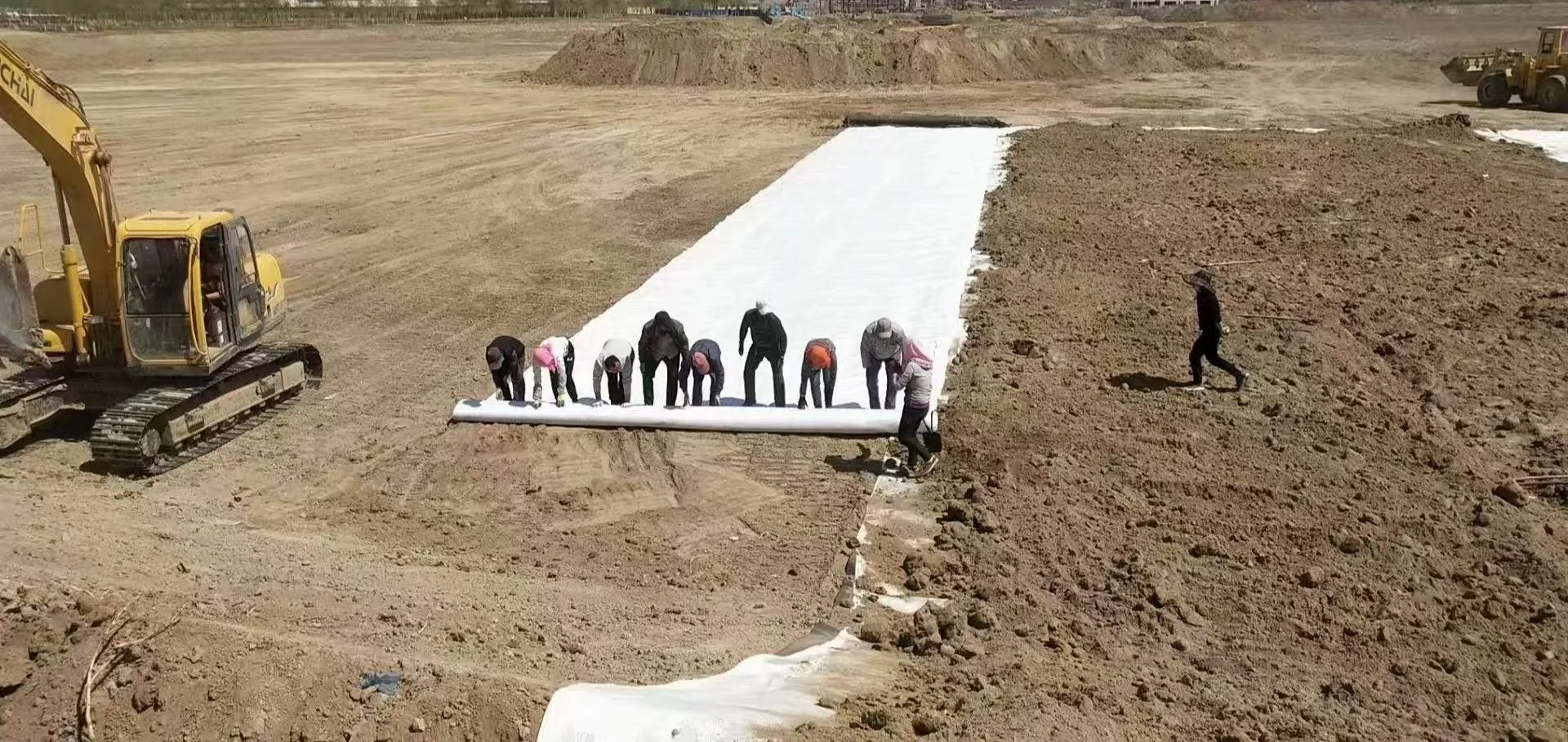 复合土工膜对地下水的保护作用