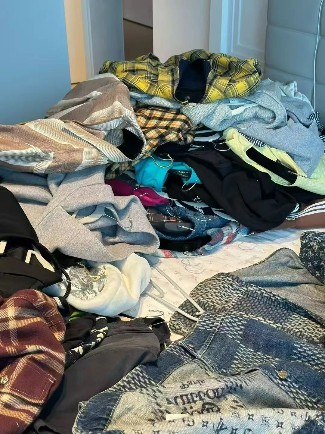 穿过的奢侈品鞋服居然还能回收的这么高❓