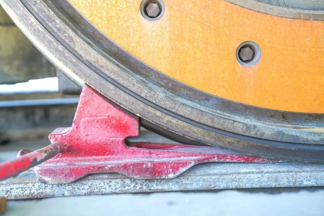 怎么火车也要穿鞋？