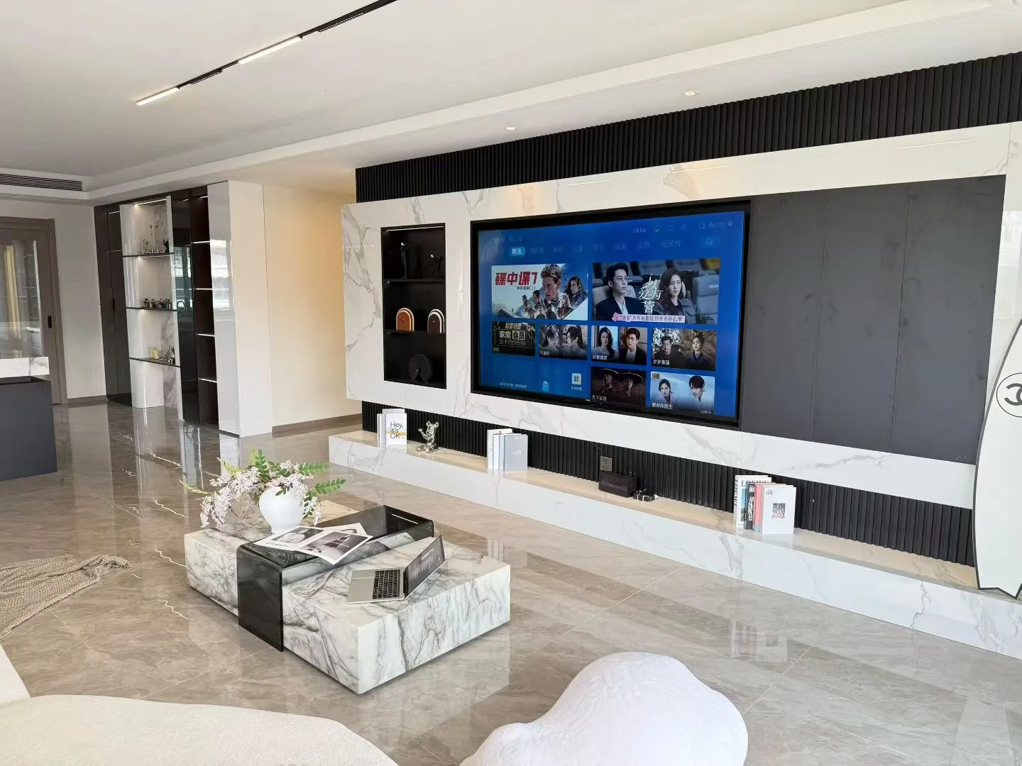 奶油风轻奢4房?边套景光阳台全屋定制