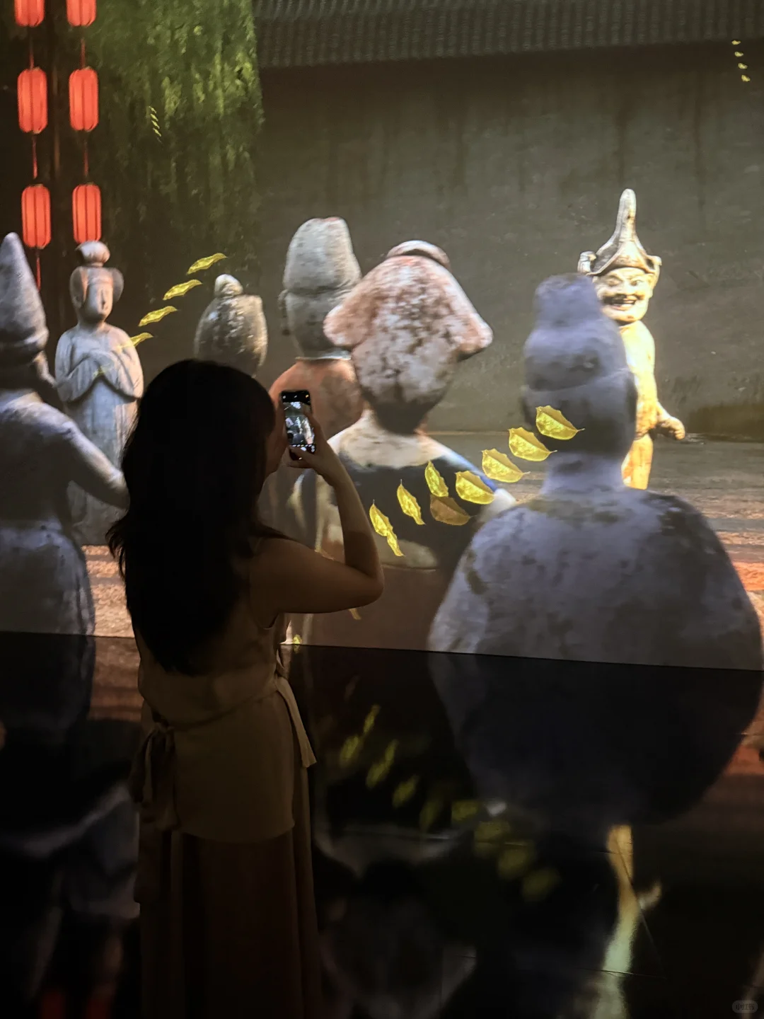 一秒穿越！丝路文物在我眼前“活”了！