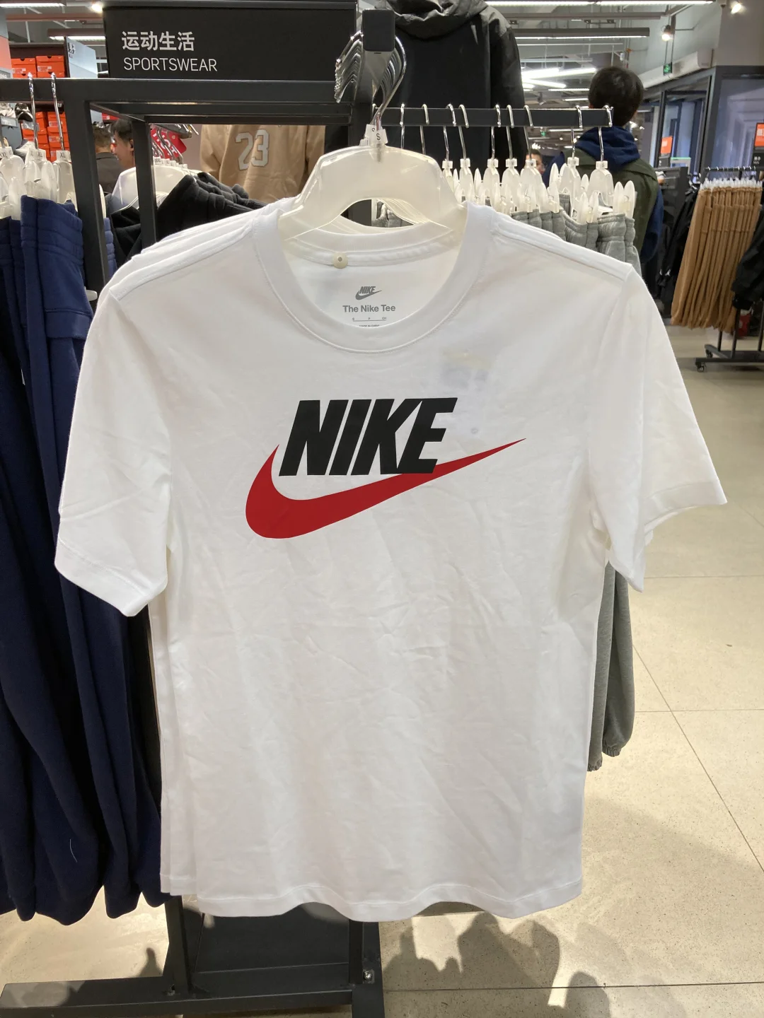 杠精真多，说了现在dunk就值300多非不相信