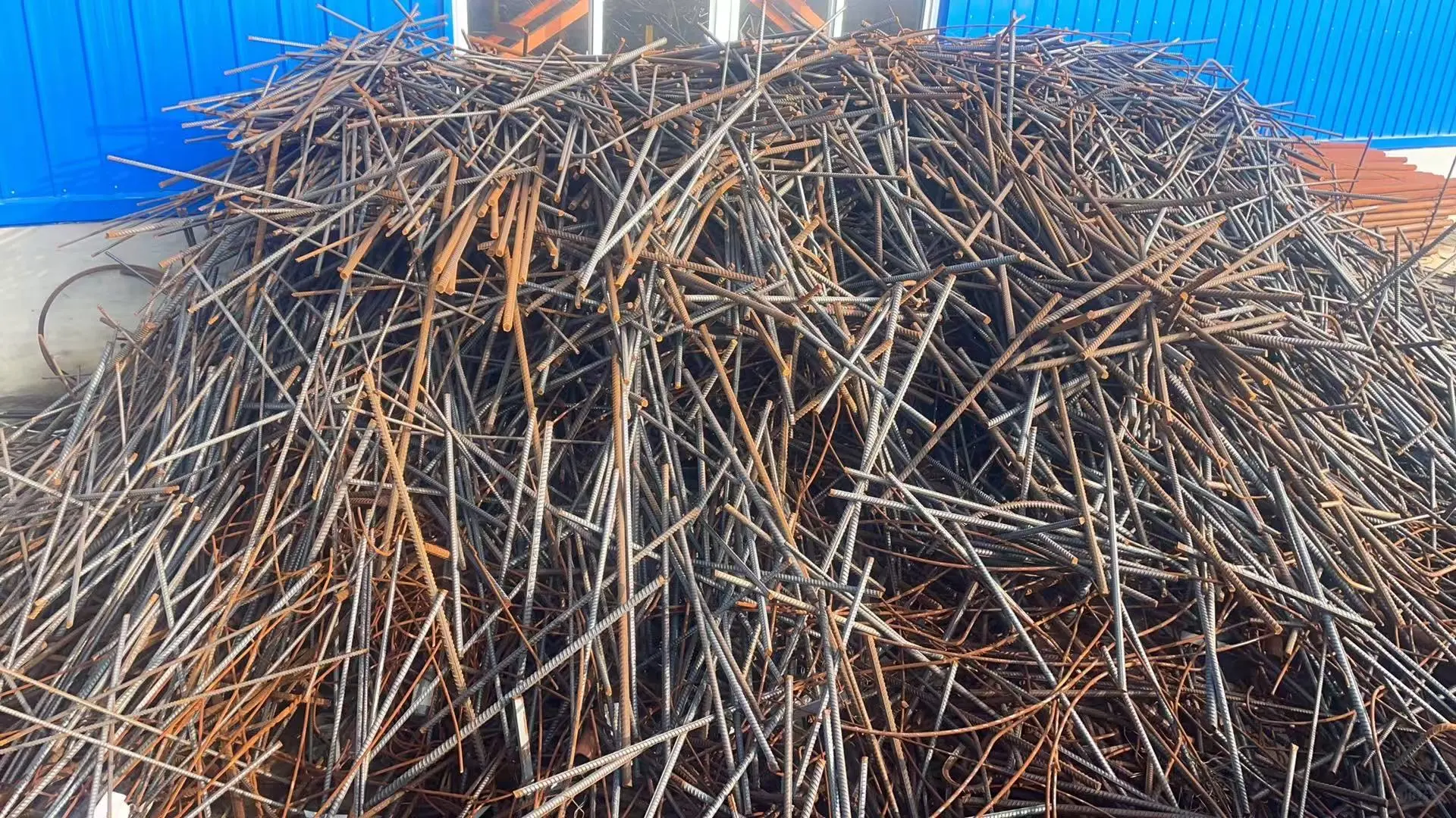 高价大量回收各种废铁，废钢，二库存积压物