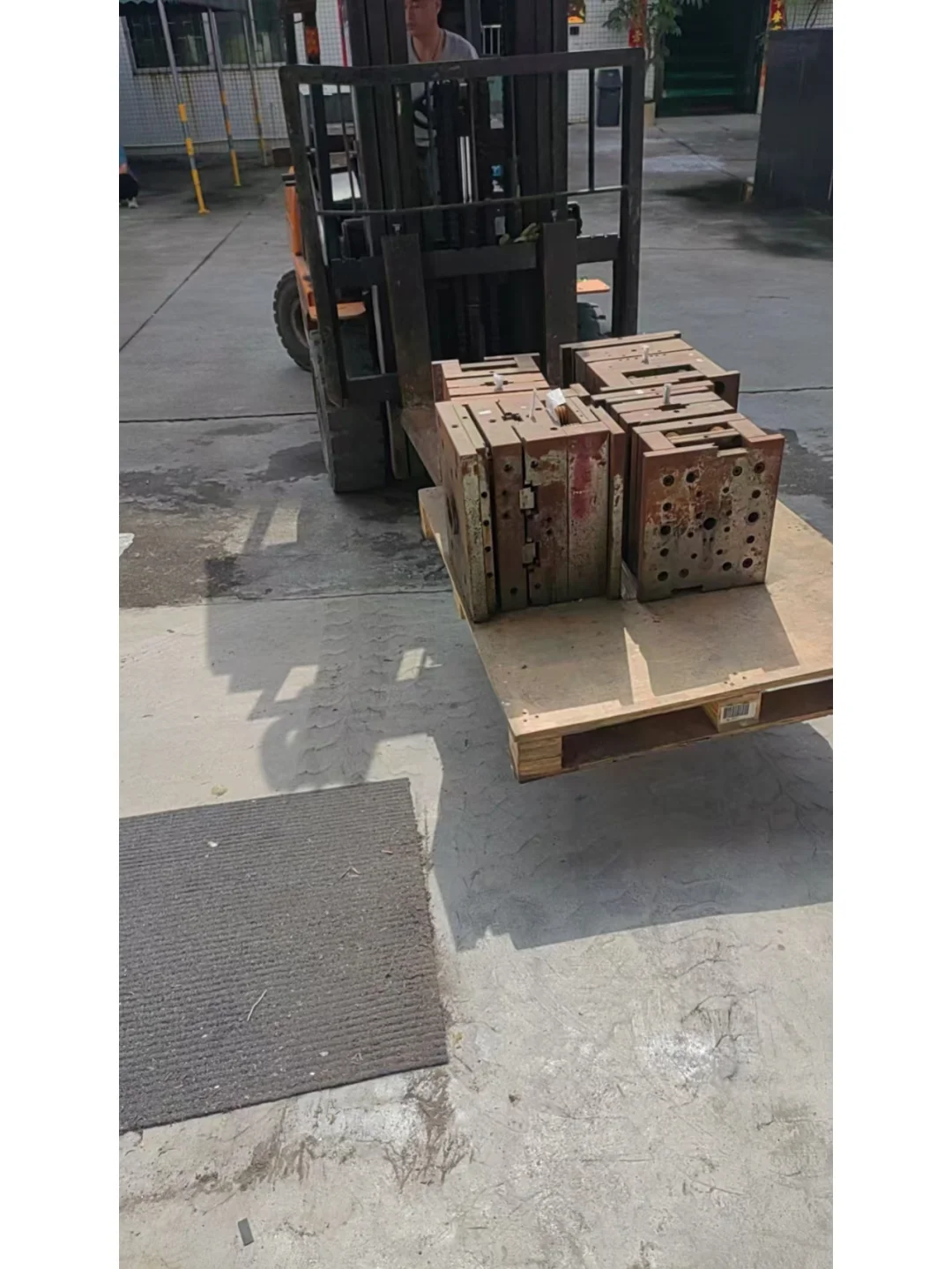 广州废模具回收模具钢回收模具钢收购