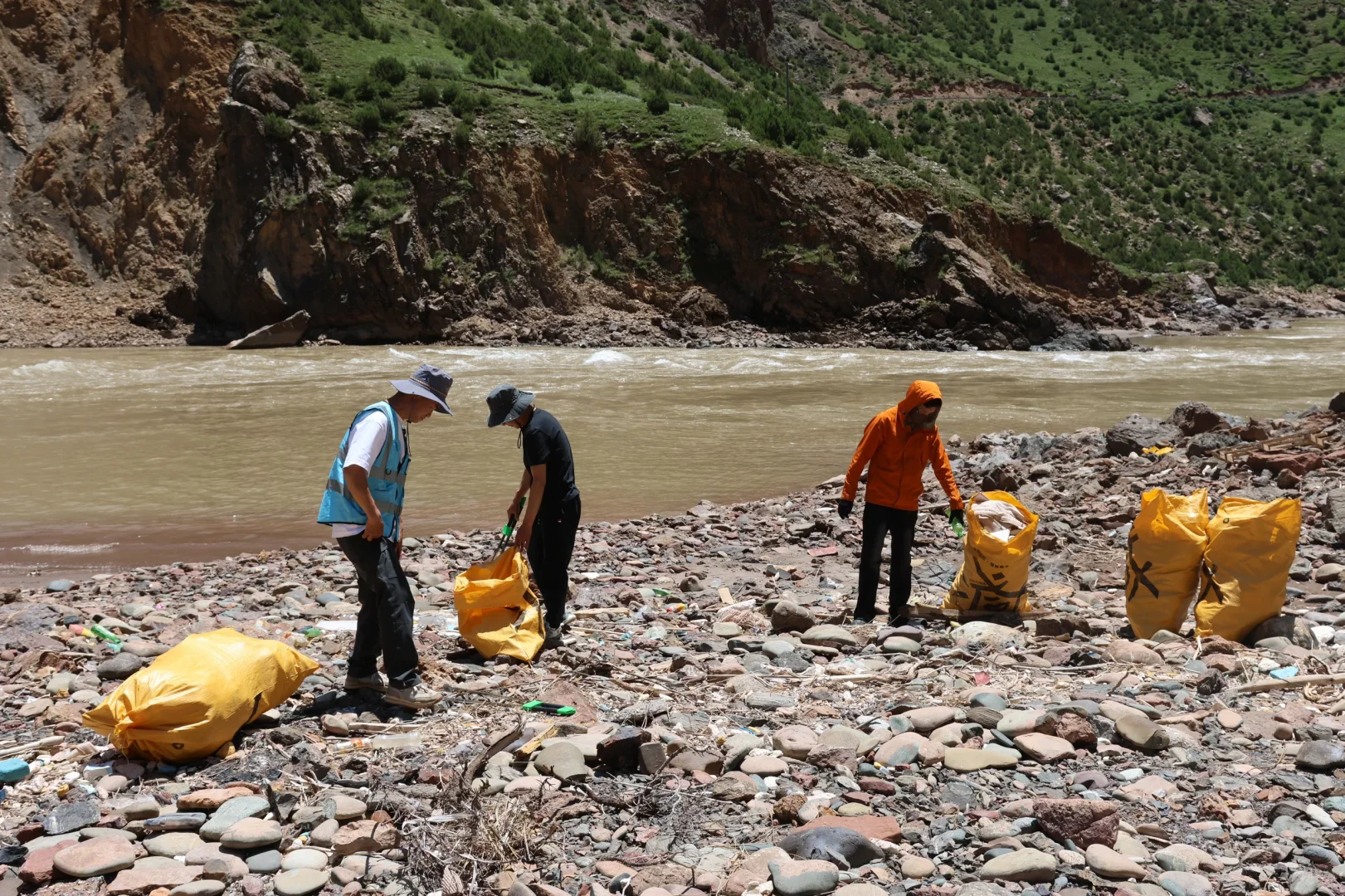 身为一个真环保人 我这辈子都穿不起始祖鸟