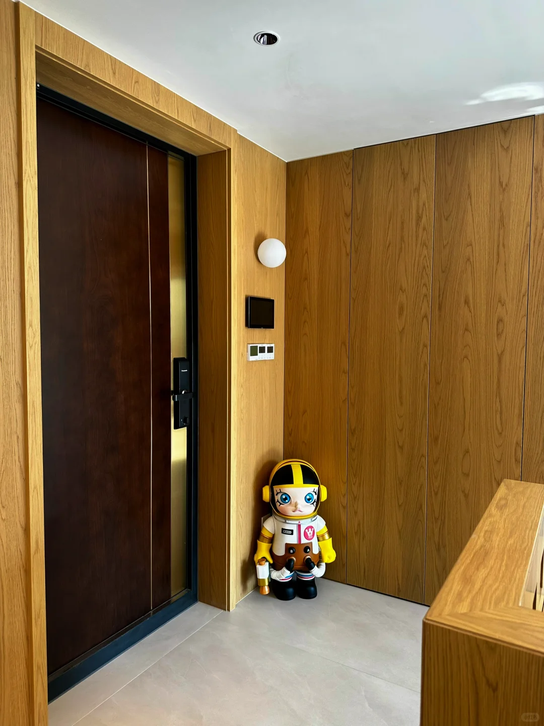 被问爆的原木风全屋定制！3个细节让120㎡超大