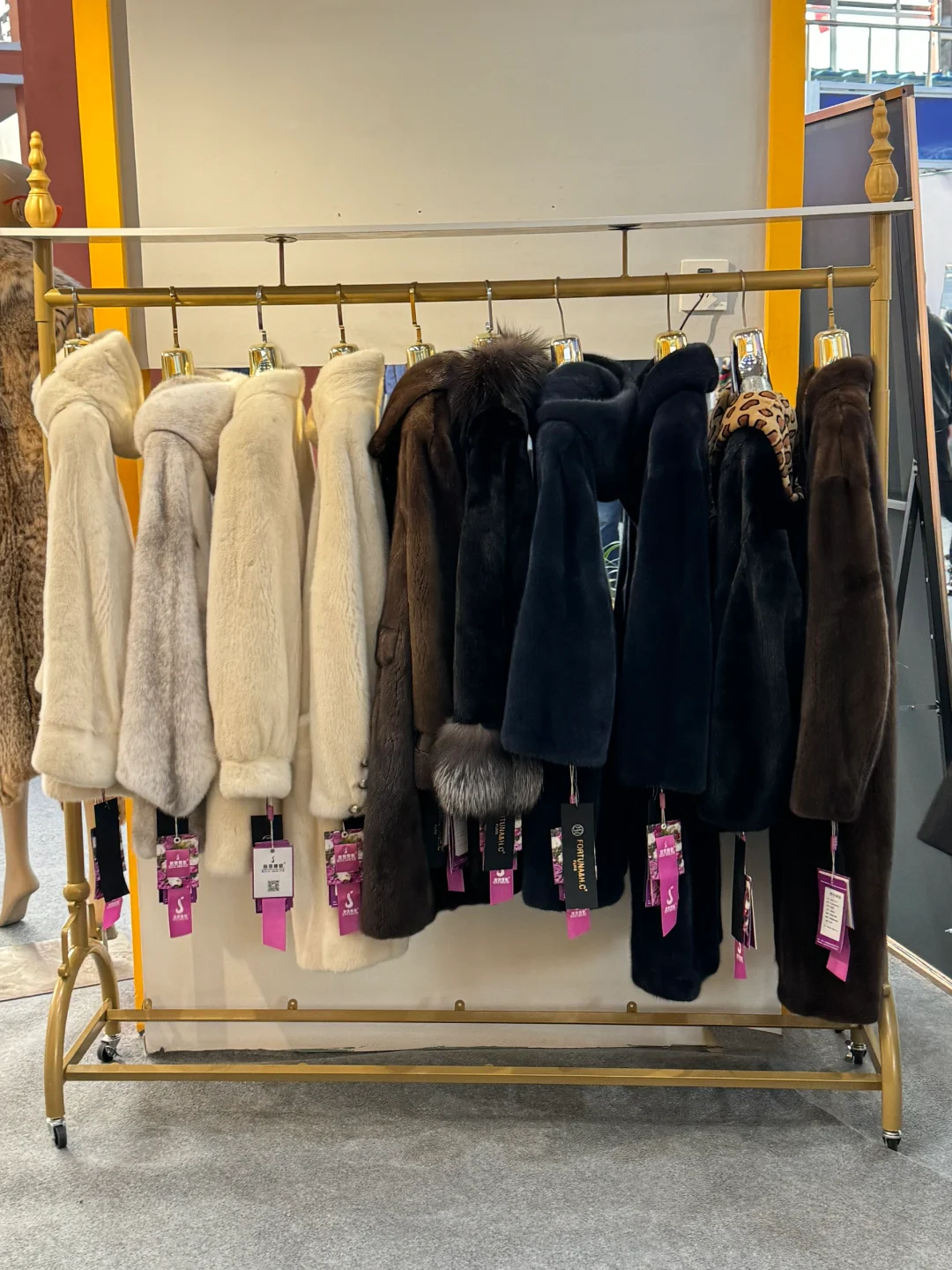 ??俄语展会翻译之2023中国国际皮草博览会