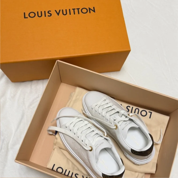 售9.9新LV小白鞋
