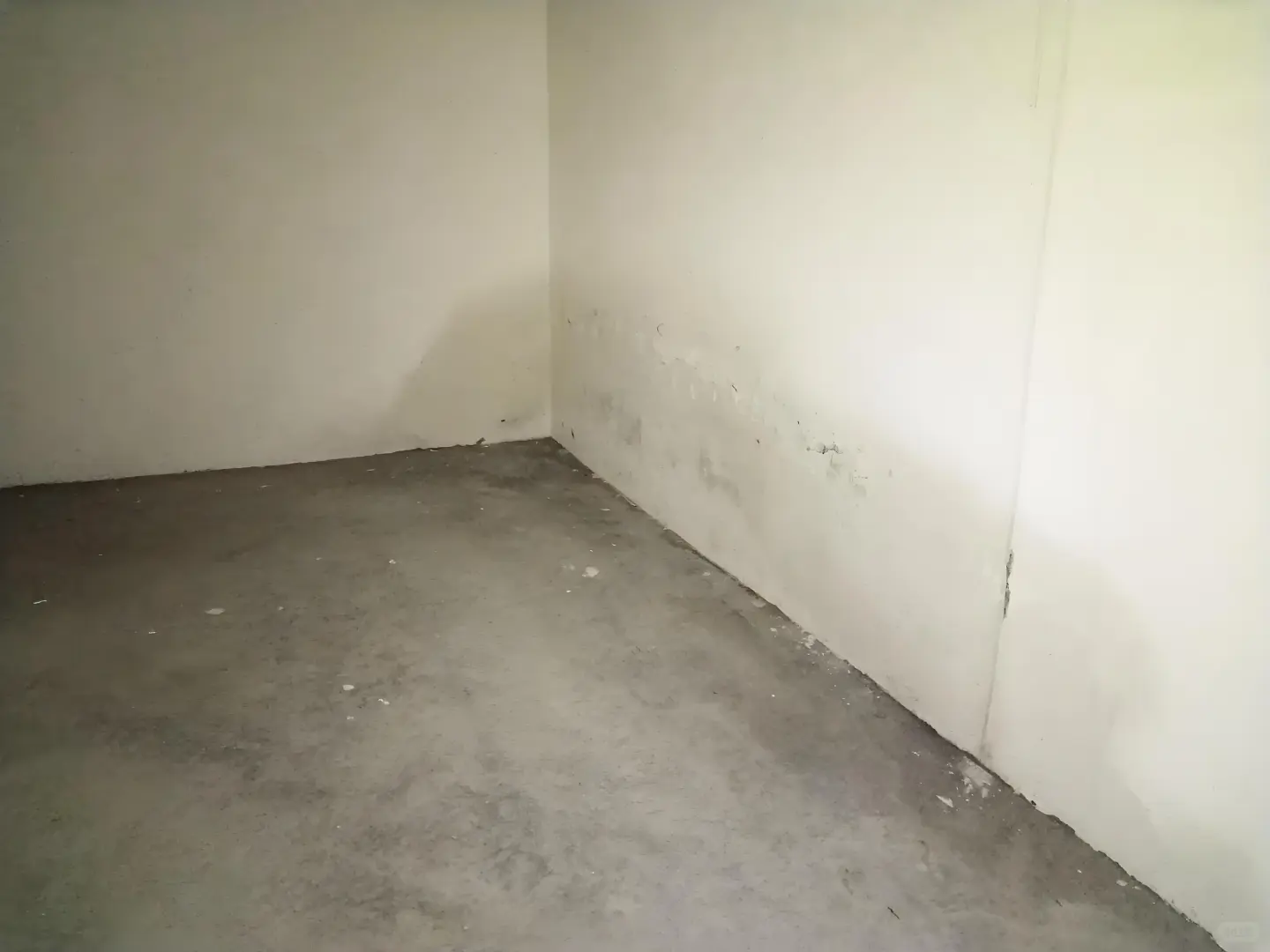 请问地下室漏水怎么办？