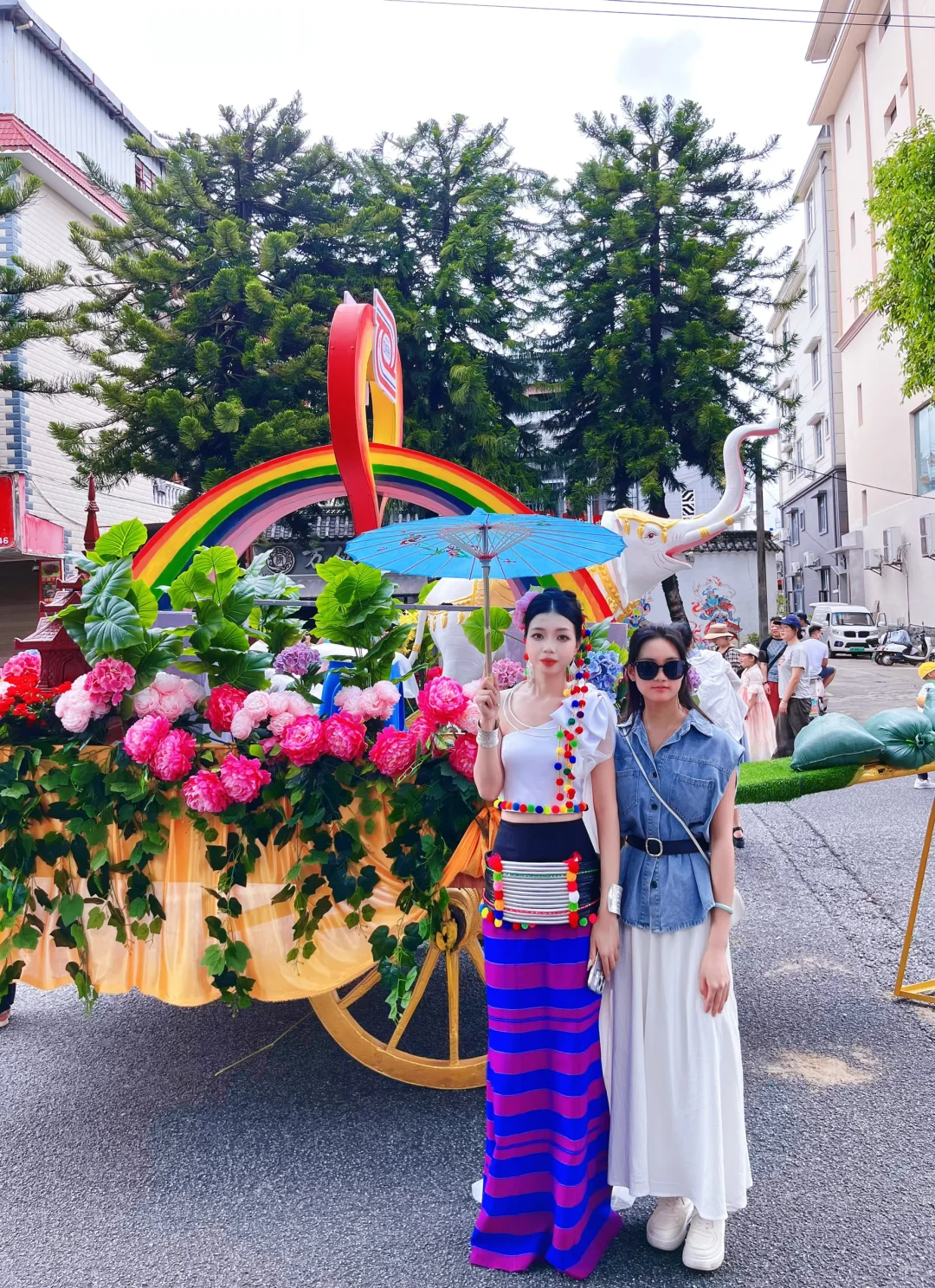 瑞丽?去边境线上感受国际节日：胞波节