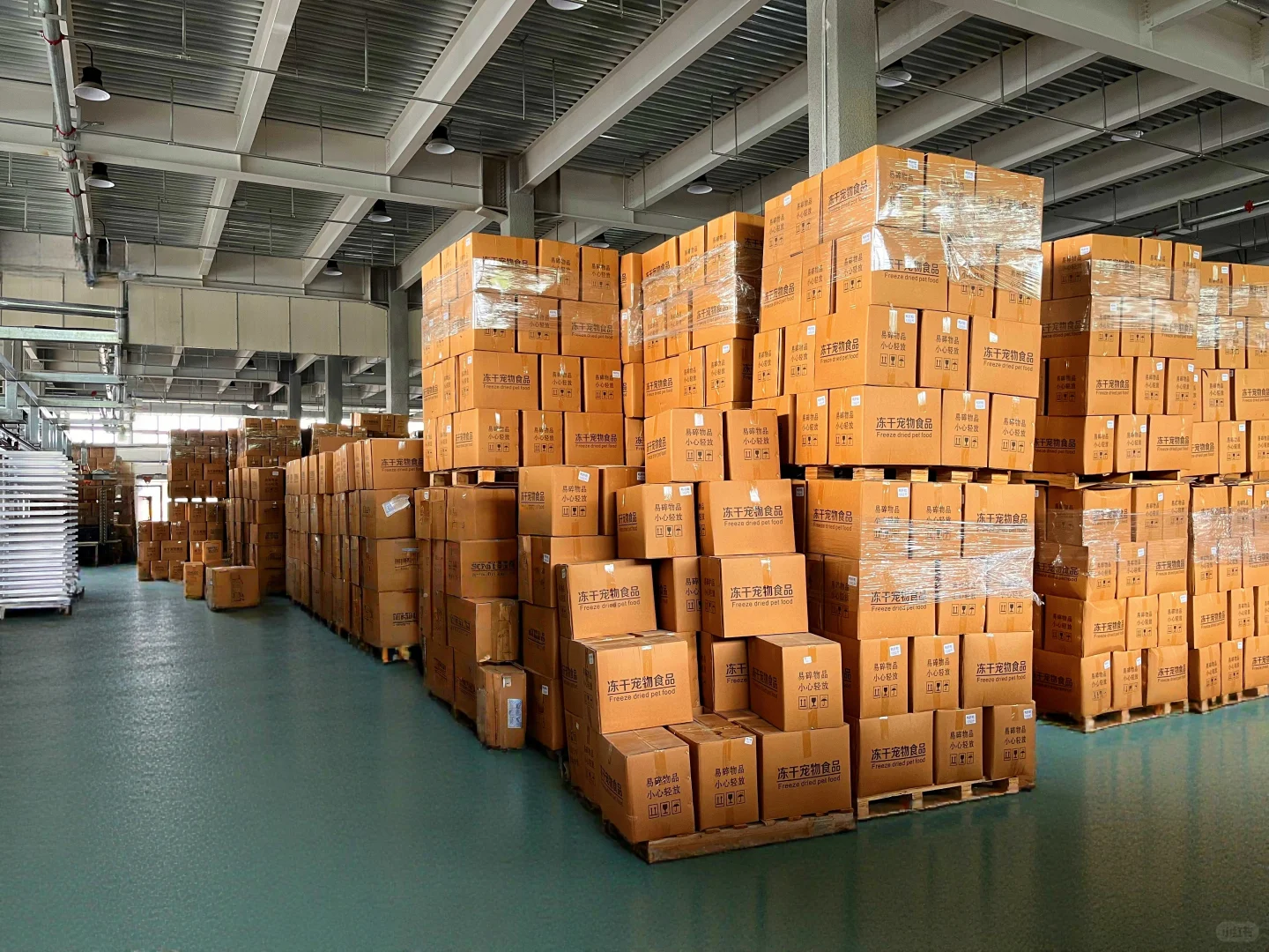 宠物冻干源头工厂，大量现货，有量有价～～