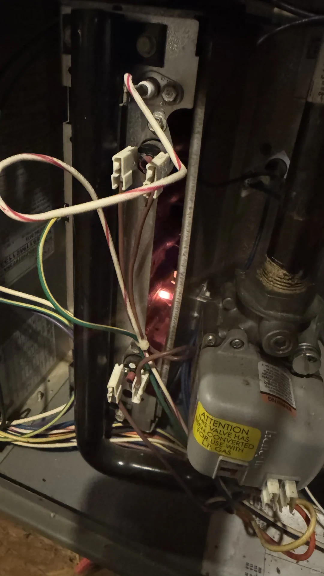 天然气制热的空调内机维修保养注意事项