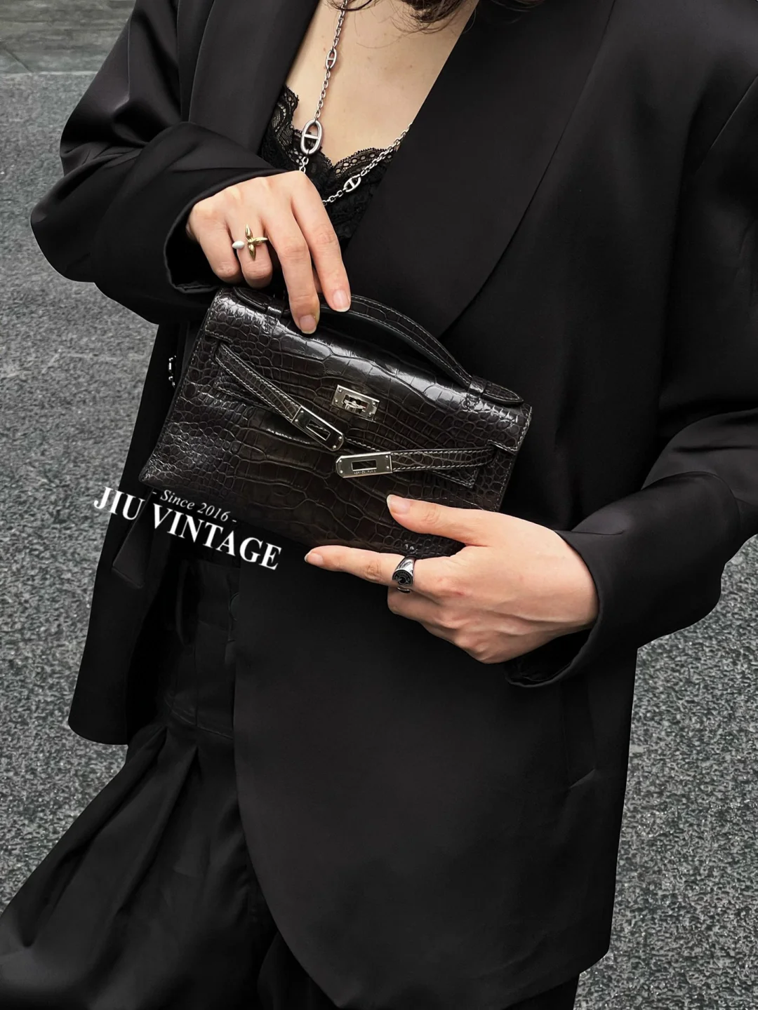 Hermes石墨灰kelly一代?这比黑银帅多了!