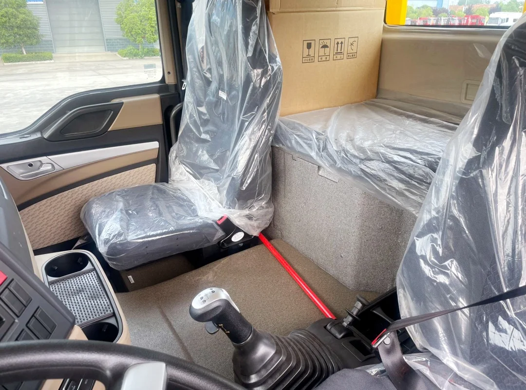 豪沃TX7单桥平板运输车