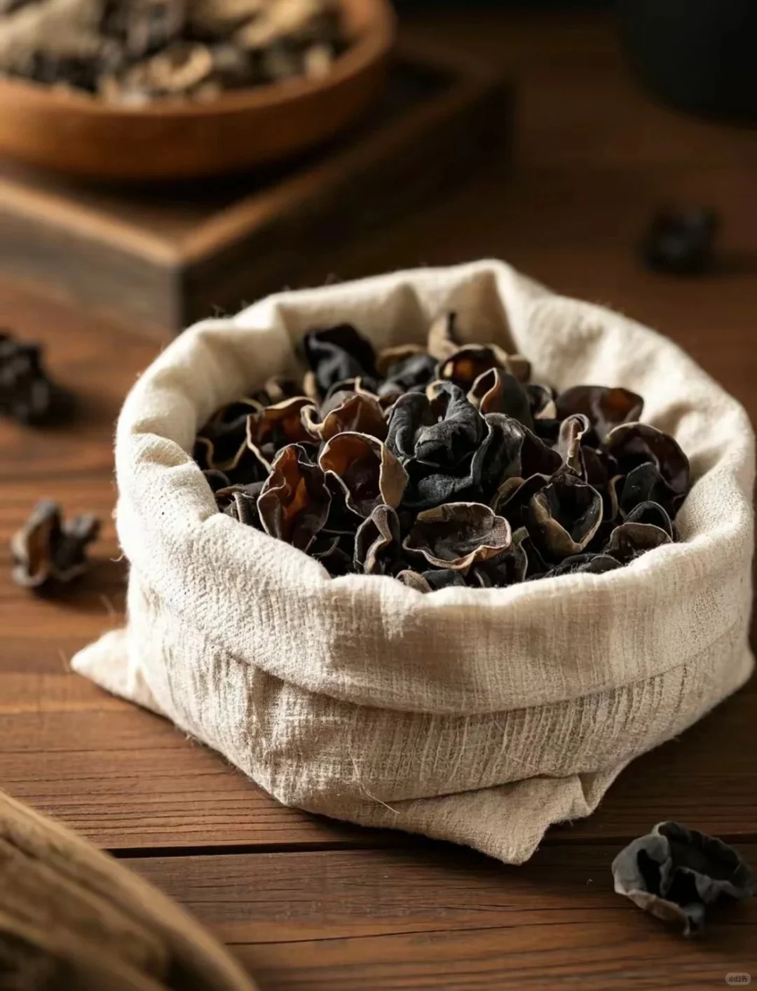 黑木耳｜林海中的“黑色软黄金”