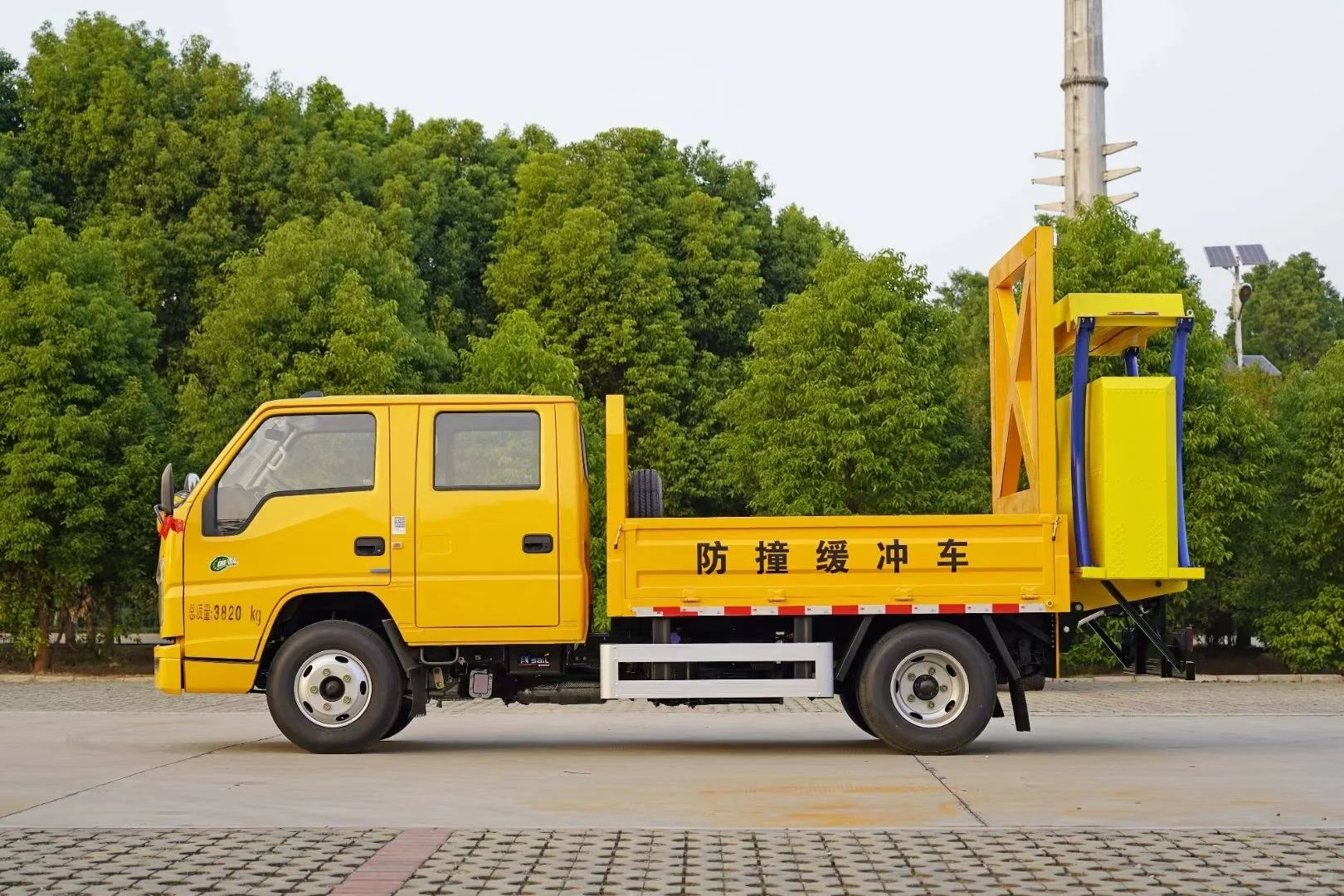 山东高速养护防撞车出租