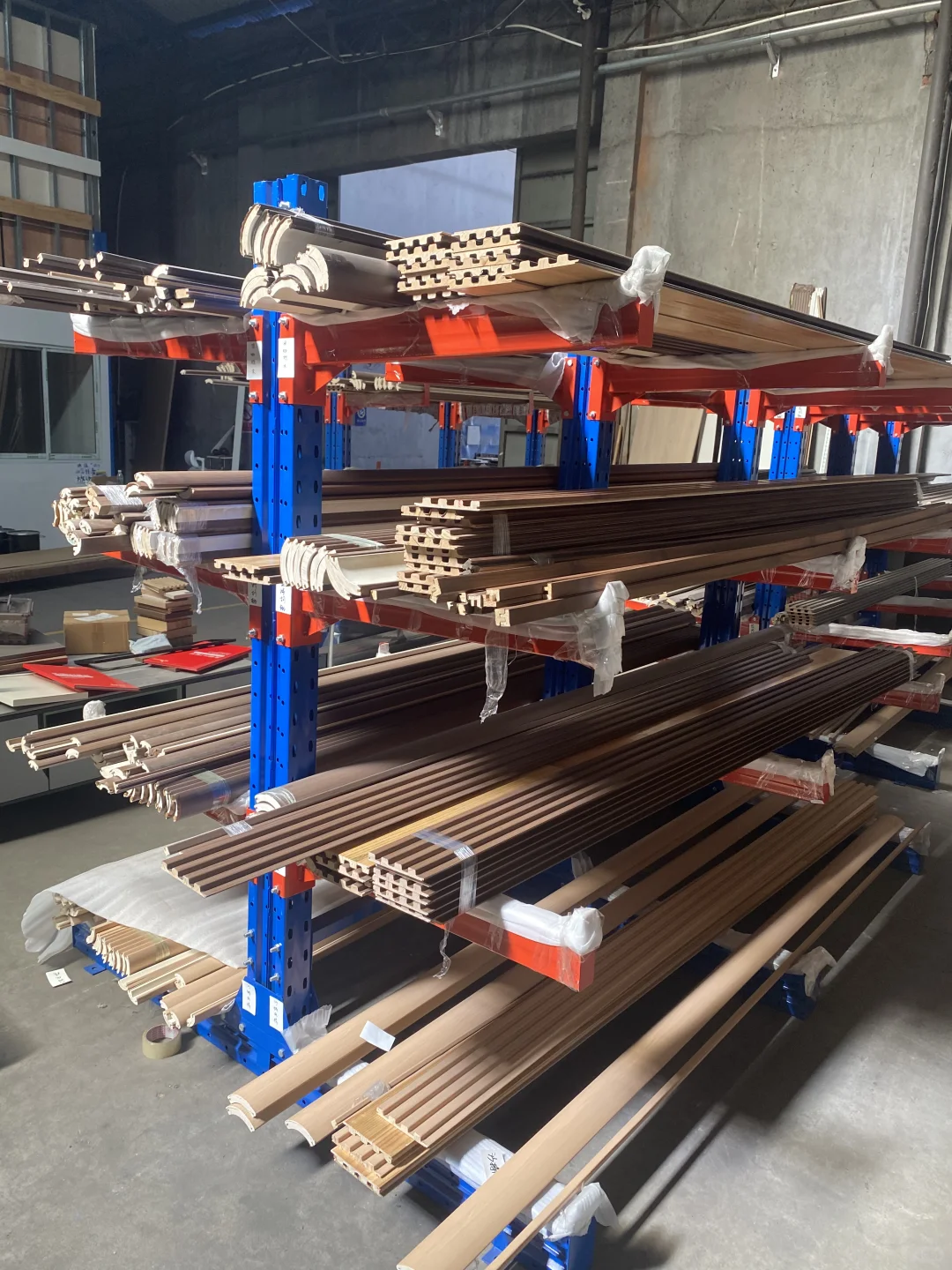 还有人不知道?直接去板材批发仓库绝不后悔