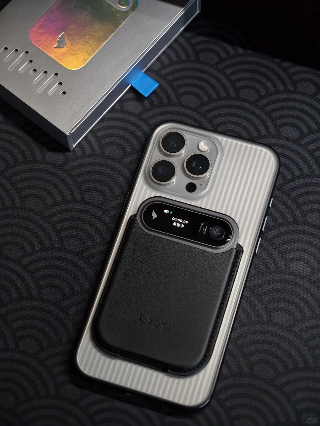 十年之约 钉钉发布了首款智能AI硬件