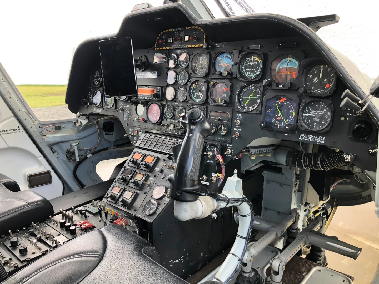 Tomica 红白盒系列97号 医生 直升机Bk117