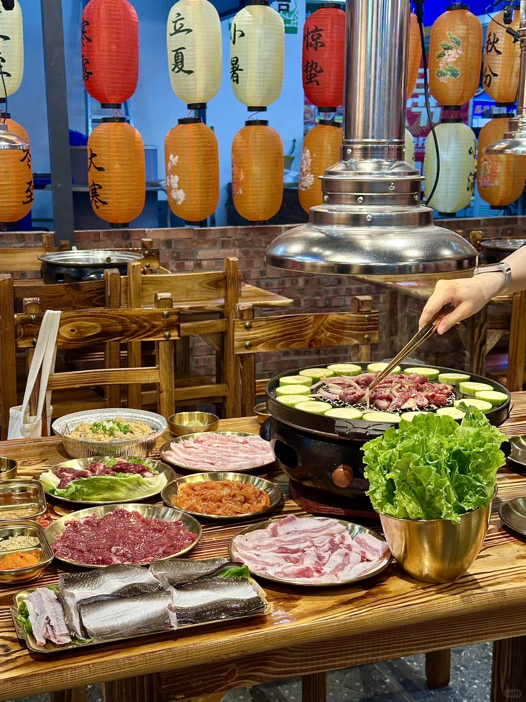 谁在菜市场开烤肉店？鲜到让我一周去三次