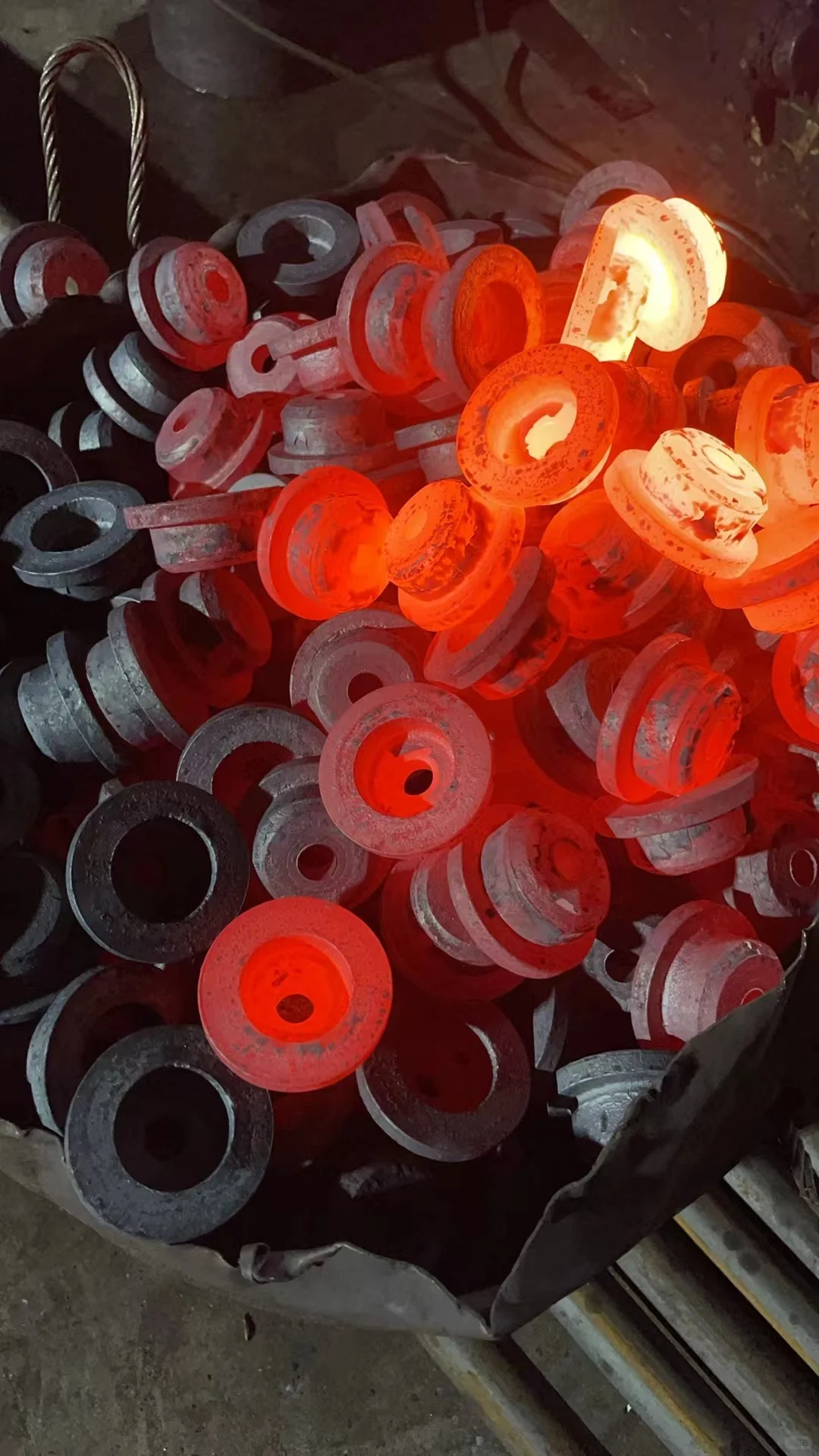 00后做锻件加工