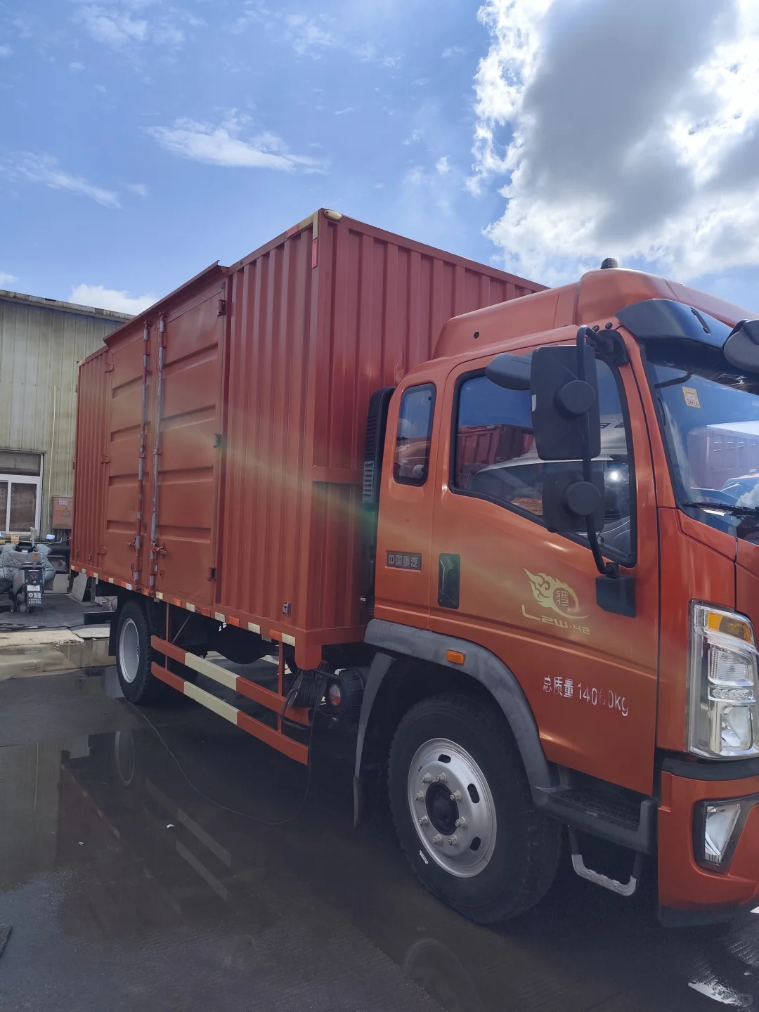五米二箱车
