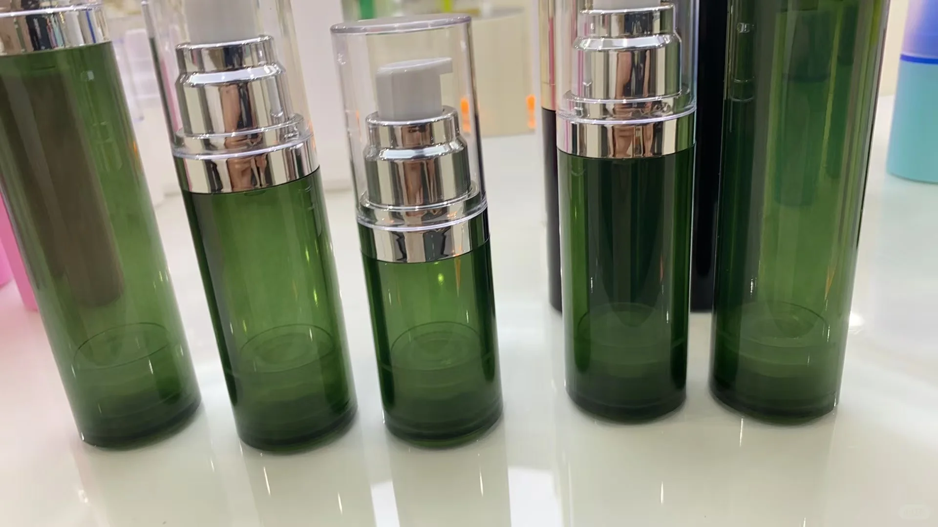 全塑开关泵来了，真空瓶来了