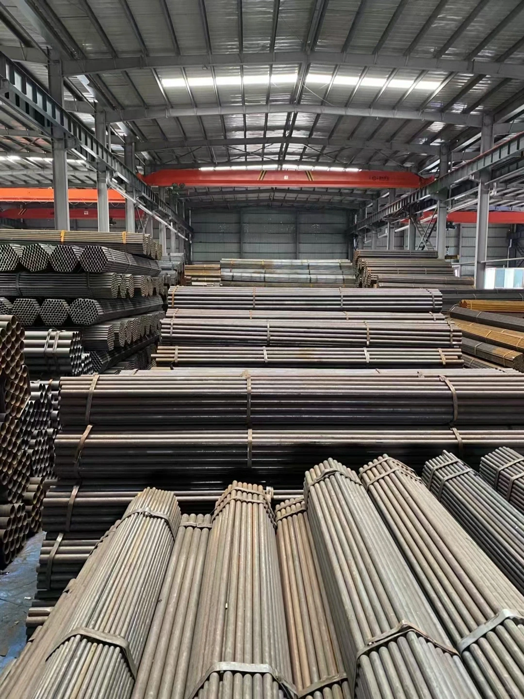 卖钢材的小姐姐