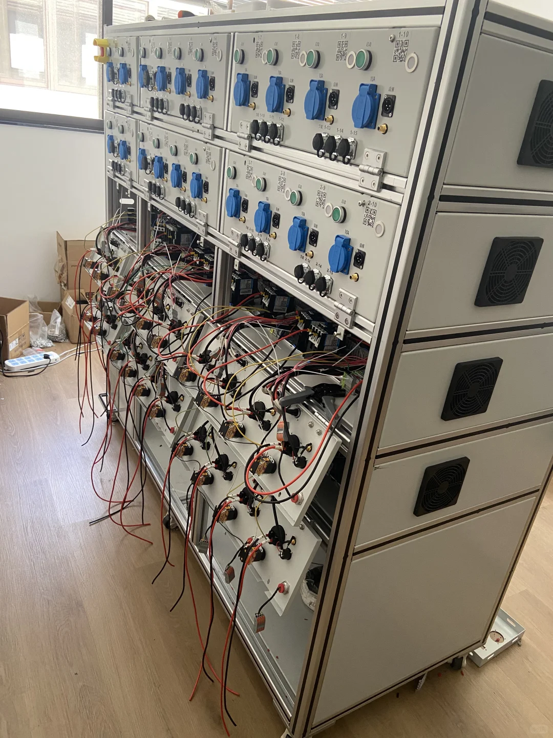 外放机老化测试设备～