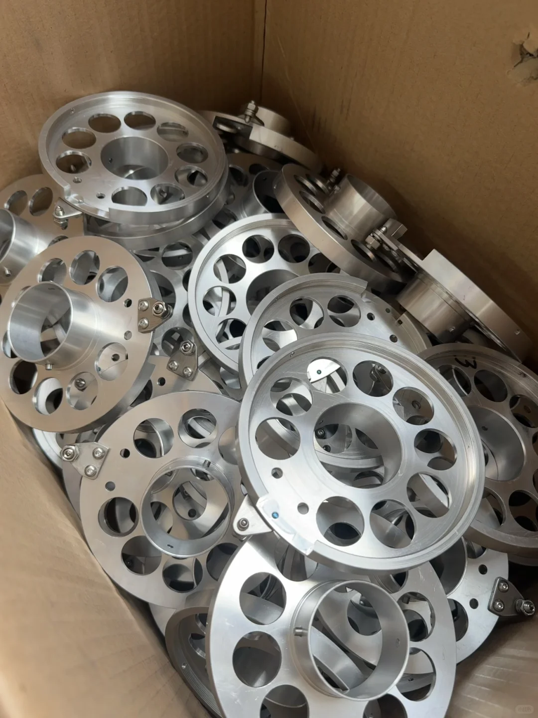 在机械厂每天和什么打交道