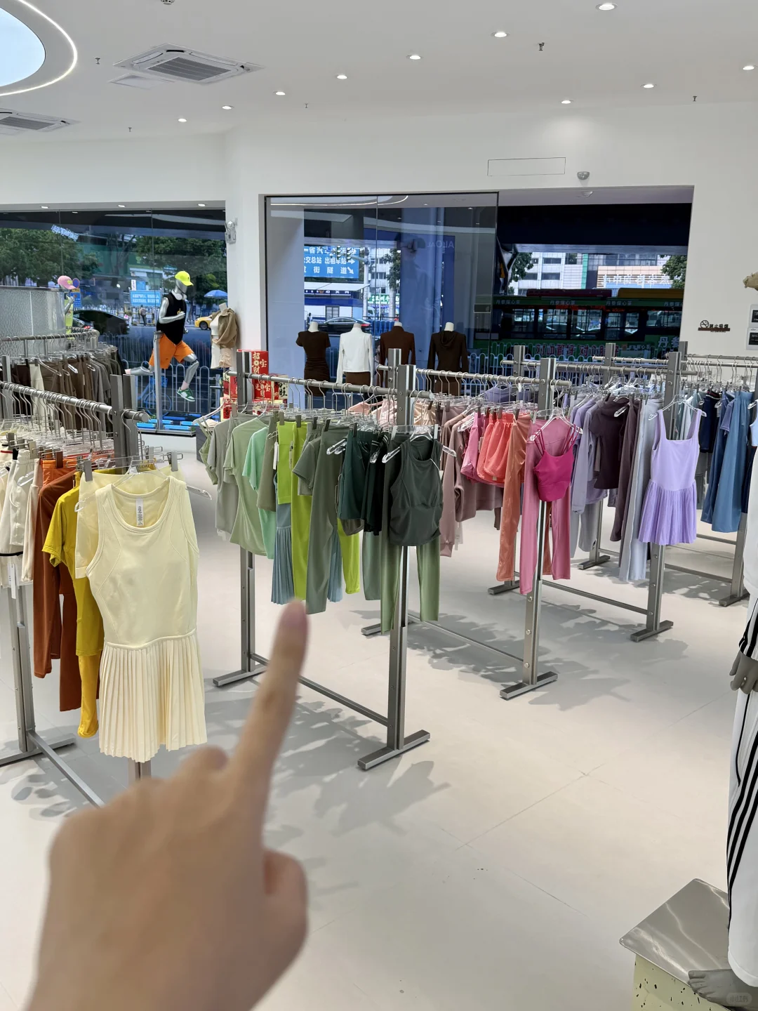 广州新的！！瑜伽运动服批发市场！尊嘟好香?