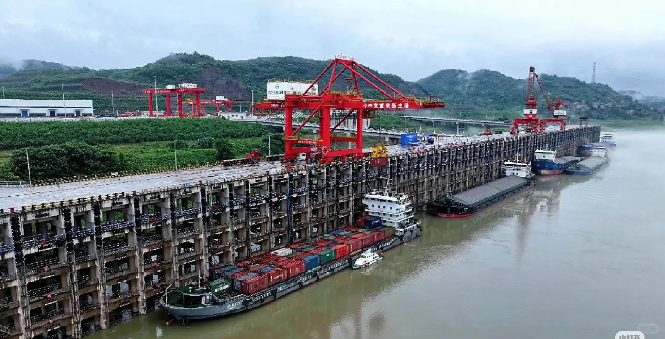 ??长江内支线国际货运，您的高效物流