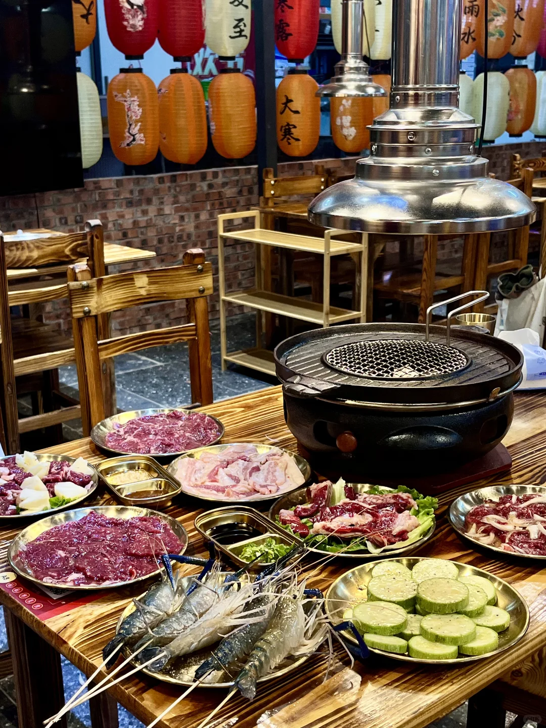 隐藏在菜肉市场里的烤肉店❗️现切牛肉香晕?