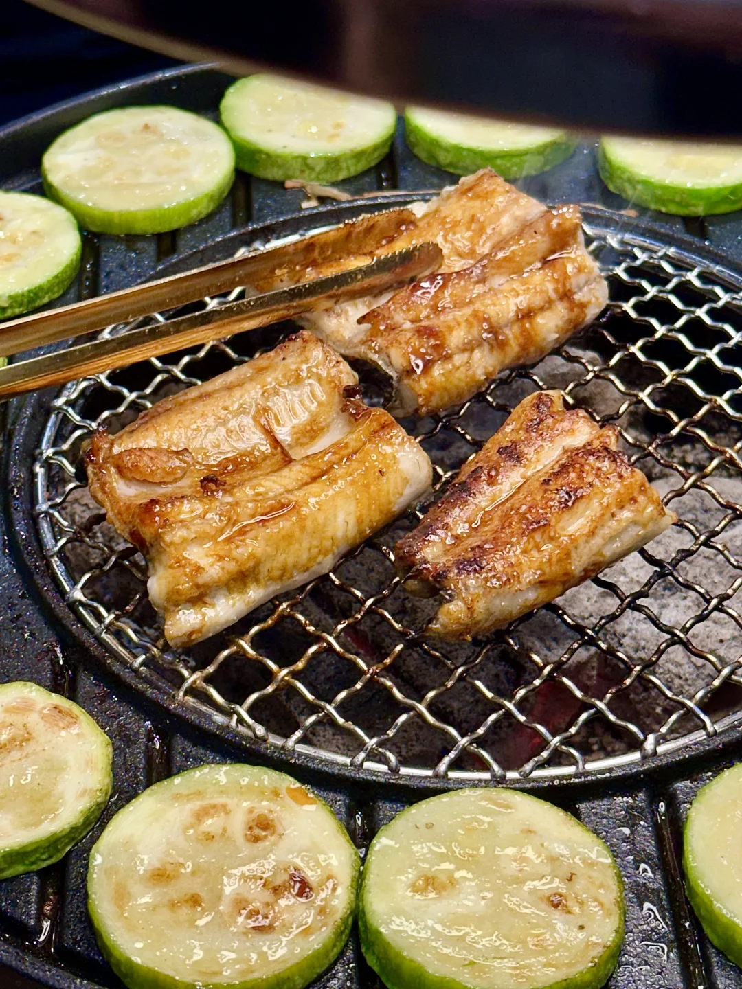 谁在菜市场开烤肉店？鲜到让我一周去三次