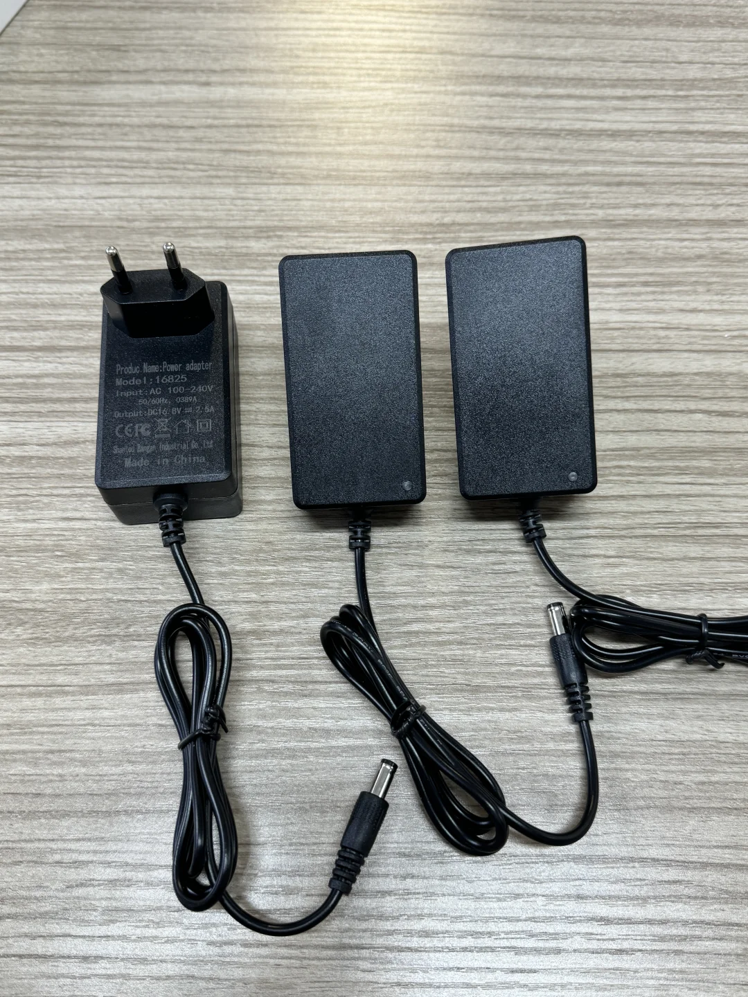 锂电池转灯充电器：12.6V3A/14.8V3A/16.8V