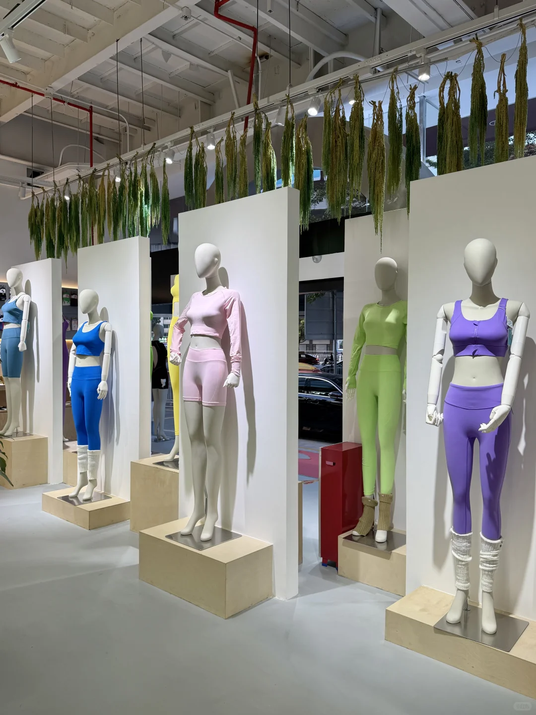 广州新的！！瑜伽运动服批发市场！尊嘟好香?