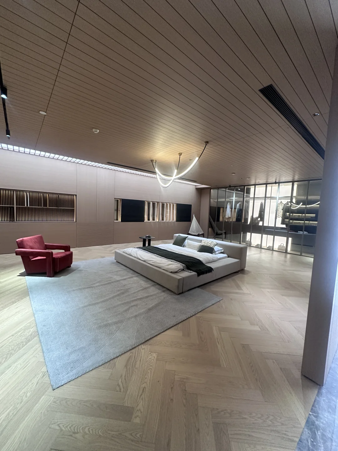 木工车间实拍丨记录工人忙碌的身影