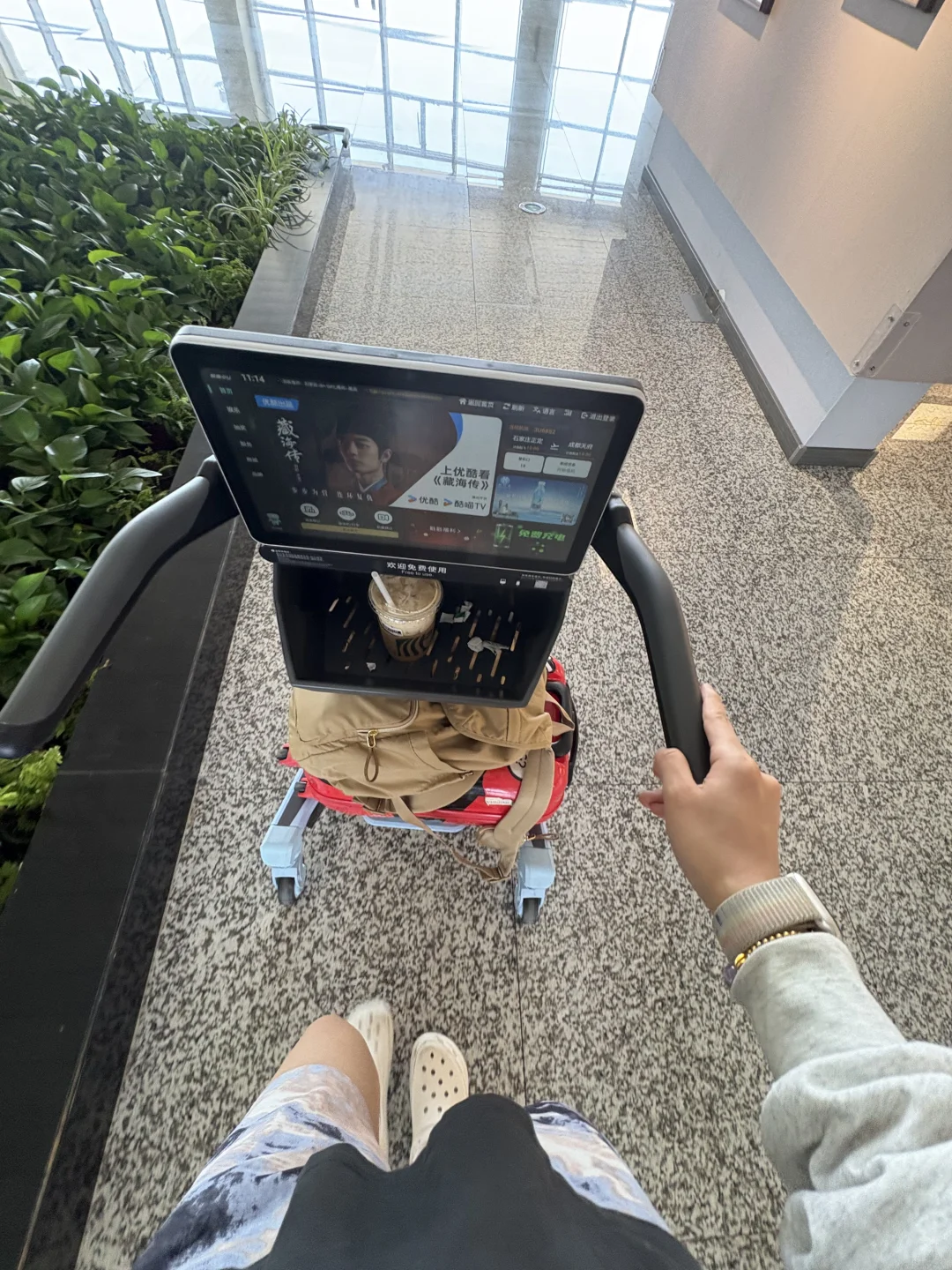 正定机场的手推车进化成这样了？？？