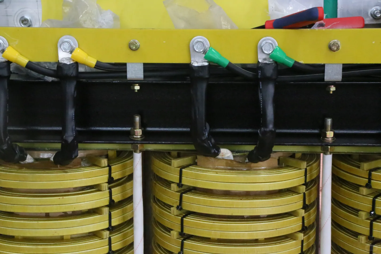 三相大功率稳压器是什么？有什么功能？