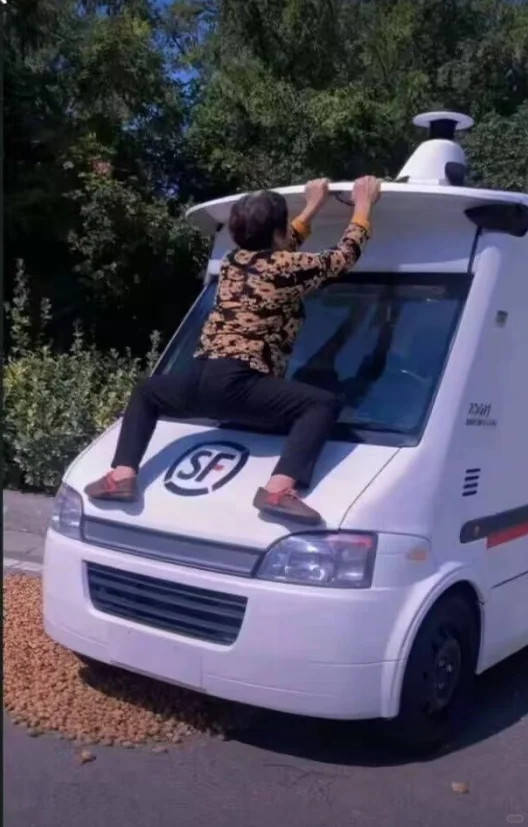 终于遇到对手了！连大妈都无可奈可